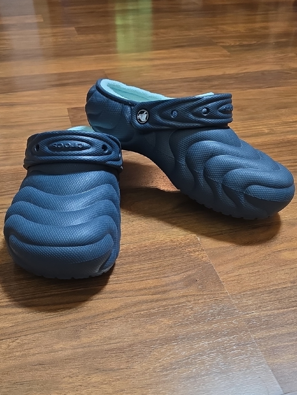 Crocs Classic Lined Overpuff Clog - M 7/W 9